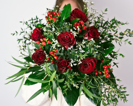 Luxury red roses maxi bouquet