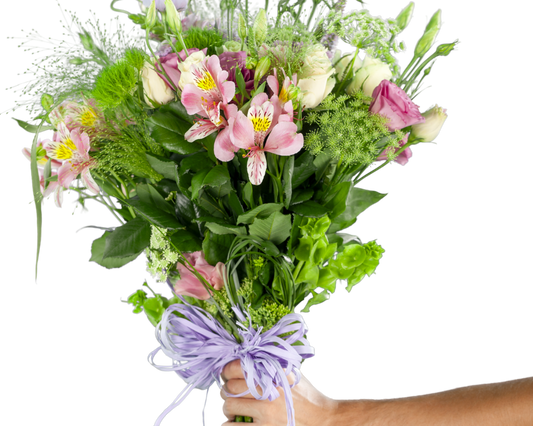 Wild flowers medium bouquet with lilac detail